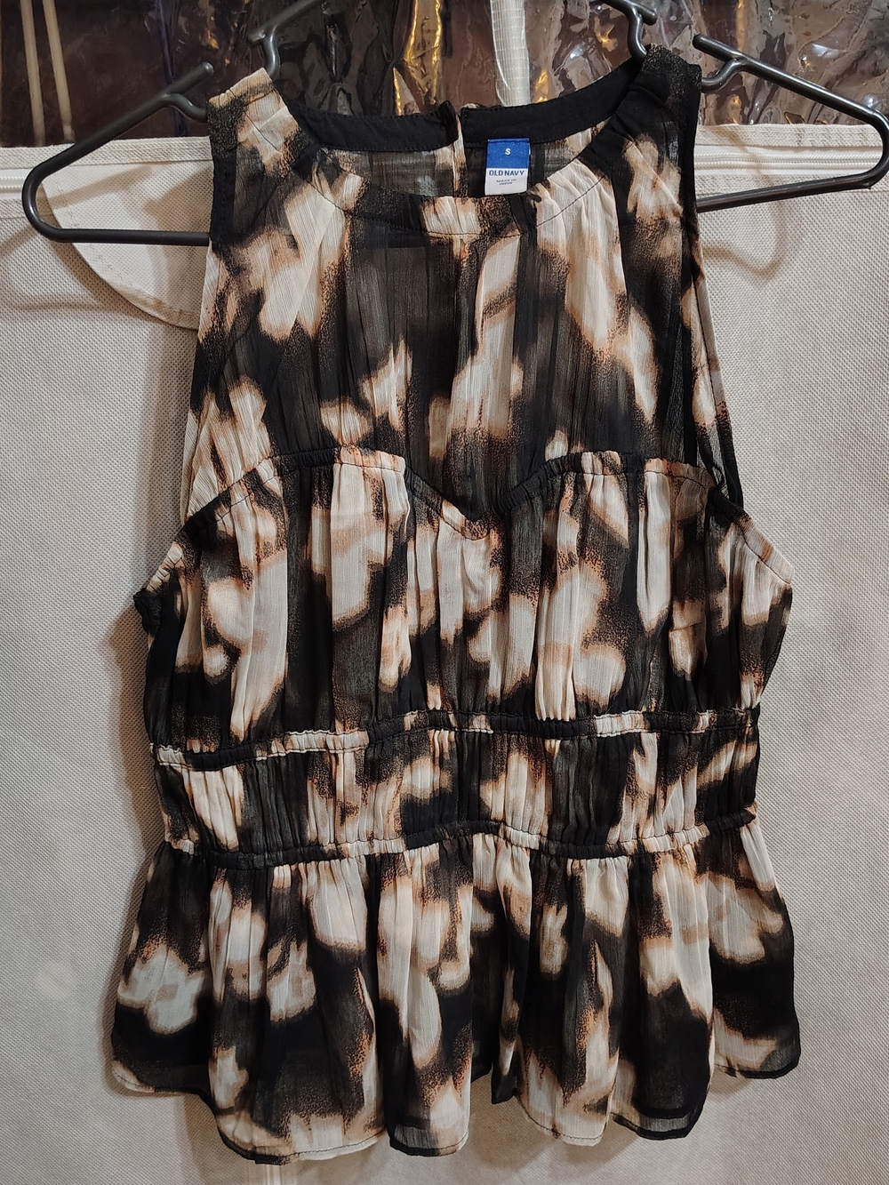 Old Navy Black and Cream Printed Sleeveless Peplum Top
